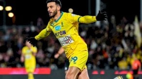 لماذا لم يعلن الوداد المغربي عن ضم عمر السومة بشكل رسمي حتى الآن؟